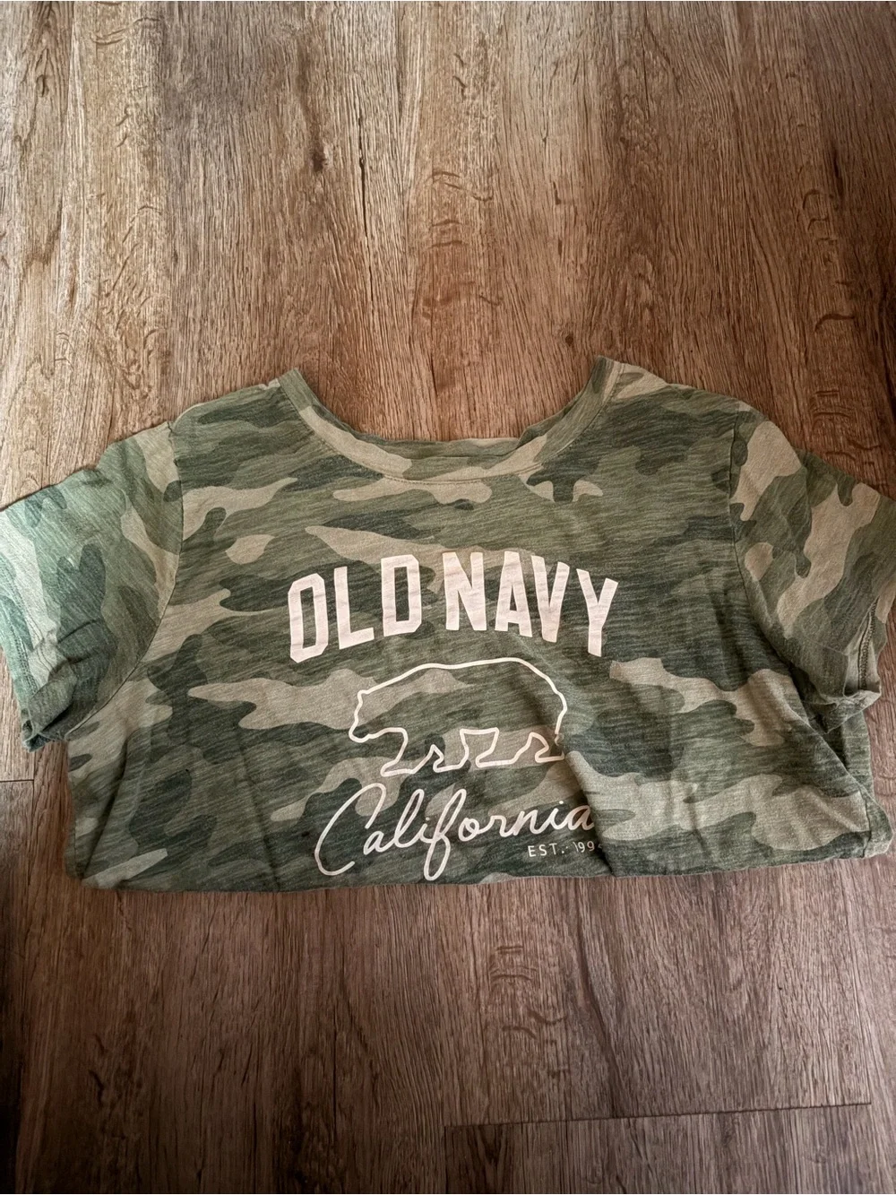 Old Navy Green Camo Short-Sleeve Tee with White Logo and Bear - Picture 2 of 4